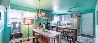 Double Queen Room | Ocean Glass Inn | Free Parking & Daily Breakfast