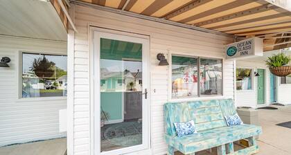 Double Queen Room | Ocean Glass Inn | Free Parking & Daily Breakfast