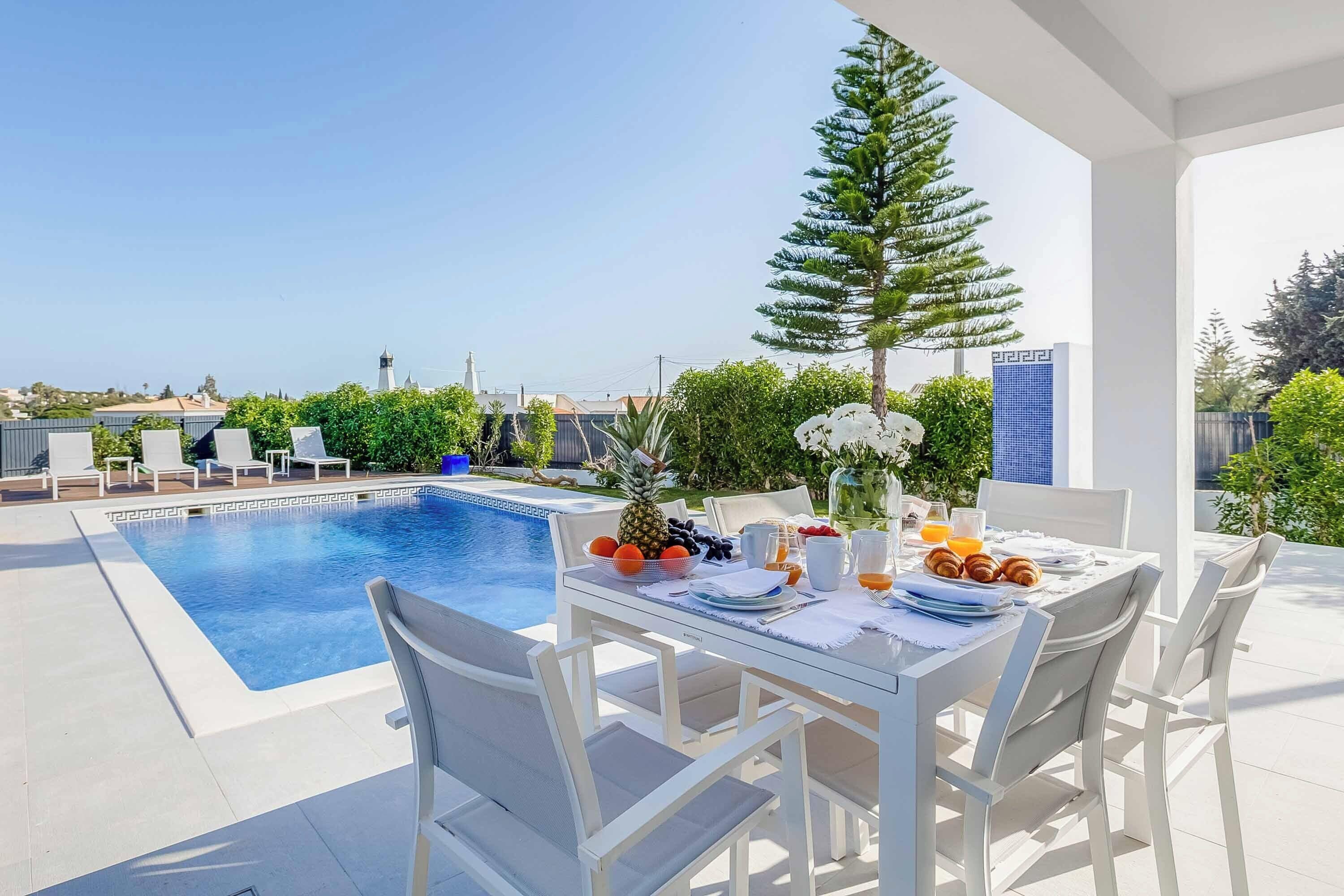 Villa (3 Bedrooms) | Außenbereich