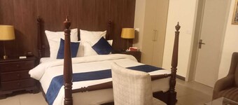 The Monterey Grand Hotel