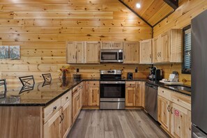 Fridge, microwave, oven, stovetop - Heavenly Splash | By Colonial Properties (Sevierville)