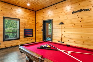 Spielezimmer