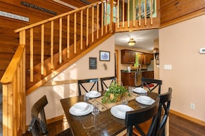 Dining - Almost Heaven Too: A Little Slice of Paradise (Sevierville)