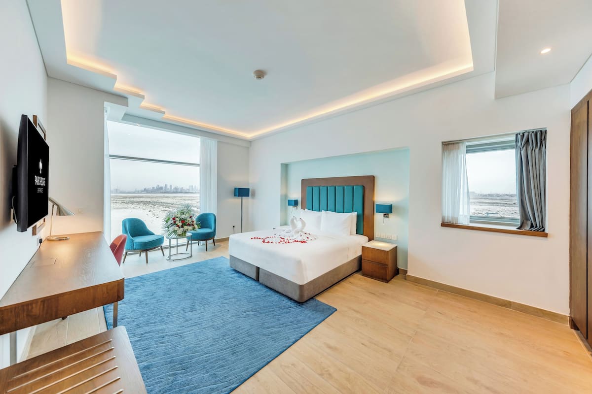Suite, Sea View