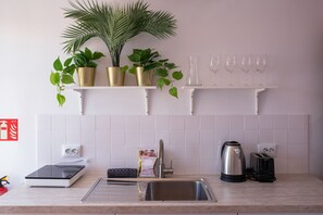 Cookware/dishes/utensils - Alfama Historical I River View by Homing (Lisbon)