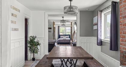 Downtown Central Clean Apartment With Game Console