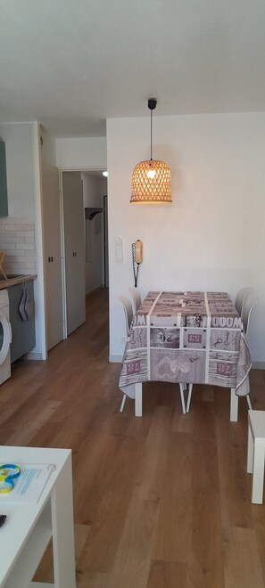 تناول الطعام