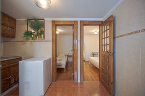 1 間臥室、床單