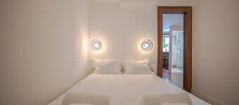 Alfama Historical II by Homing