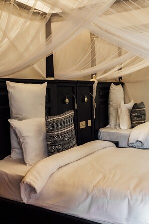 Premium bedding, in-room safe, free WiFi, bed sheets
