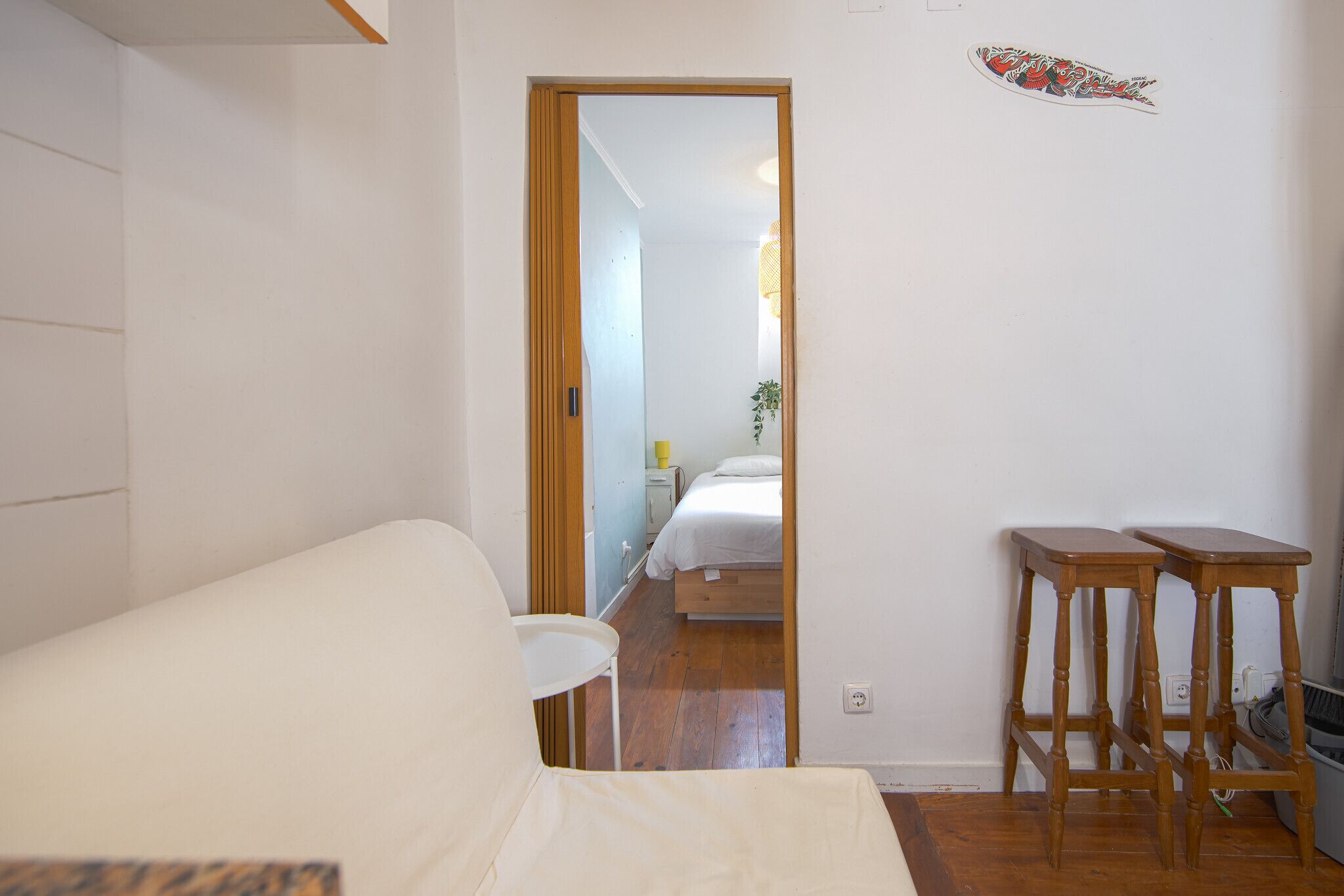 1 多间卧室、床单