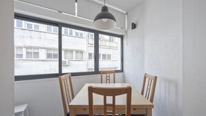 In-room dining - Arroios Central Apartment by Homing (Lisbon)