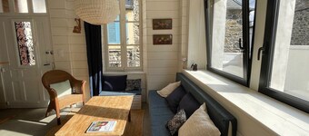 Charming house in the heart of the Port, 2 steps from beaches and shops.