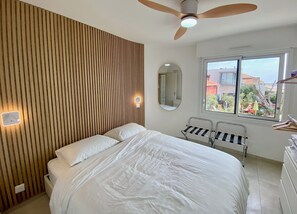 1 bedroom, free WiFi, bed sheets