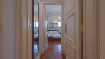 1 bedroom, bed sheets