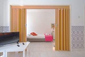 1 bedroom, bed sheets - Alameda Typical by Homing (Lisbon)