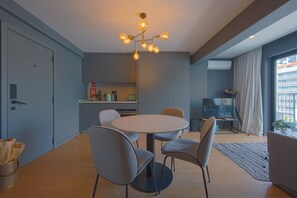 Dining - Saldanha Prime by Homing (Lisbon)