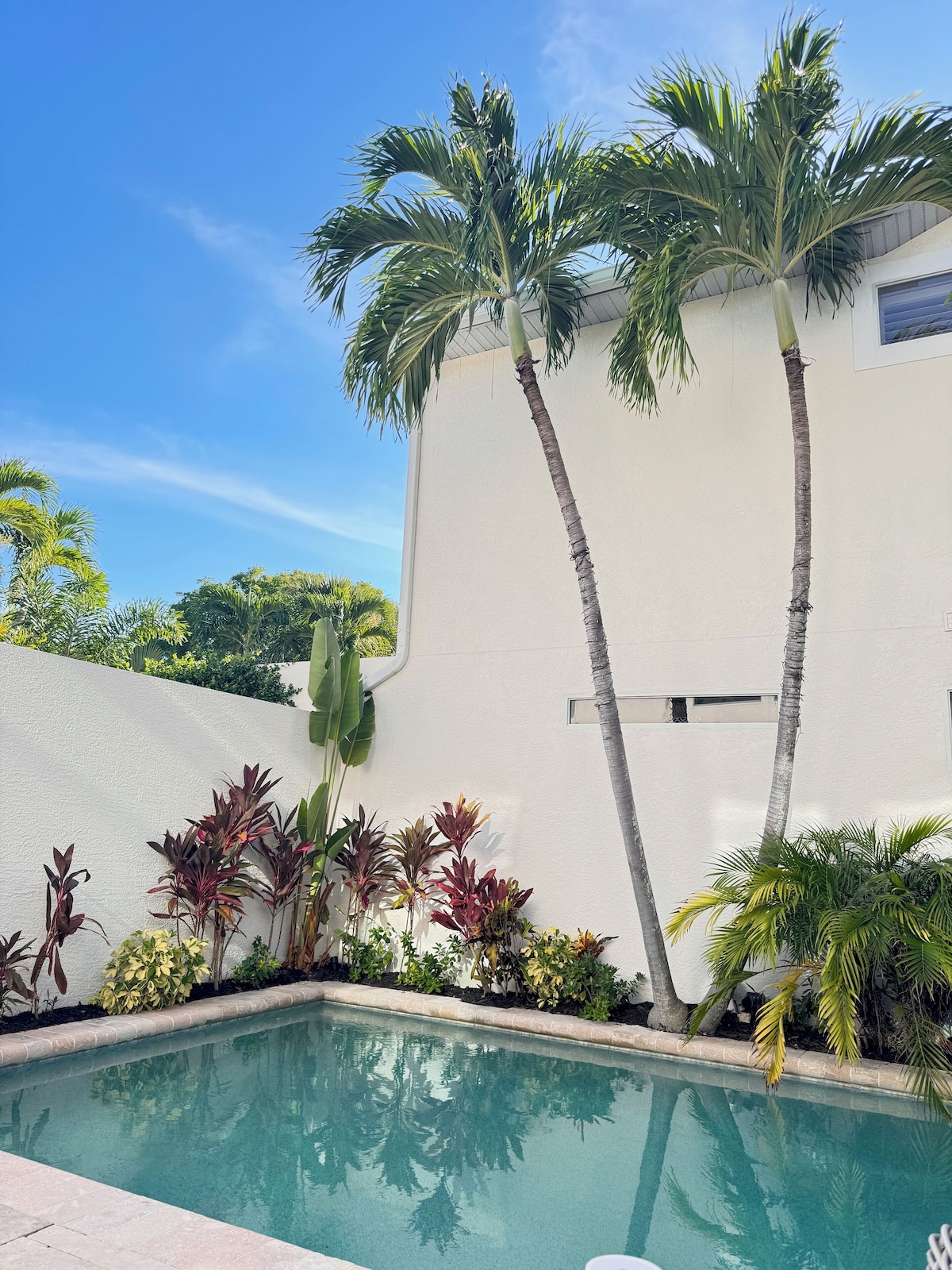Photo 19 of 3-bed, 3-bath villa with pool in Olde Naples. Walk to 3rd, 5th and the beach!
