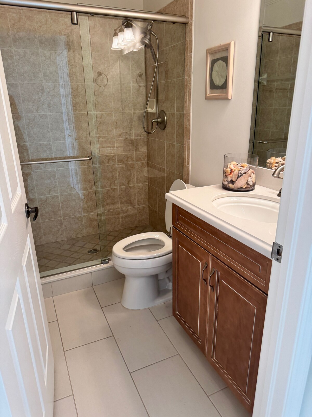 Photo 13 of 3-bed, 3-bath villa with pool in Olde Naples. Walk to 3rd, 5th and the beach!