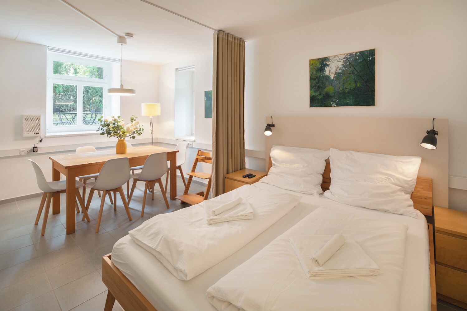 3 bedrooms, desk, travel cot, free WiFi