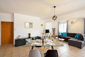 Interior - Spacious house surrounded by nature, yet close to the center of Chania. (CHANIA)