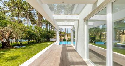 Aroeira Modern Grand Villa by Homing