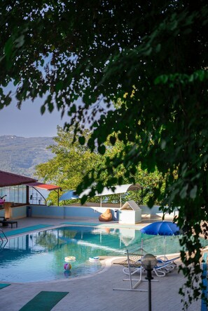 Comfort Room, Lake View | Terrace/patio