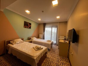 Comfort Room, Lake View | Free WiFi