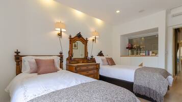 2 soverom og sengetøy