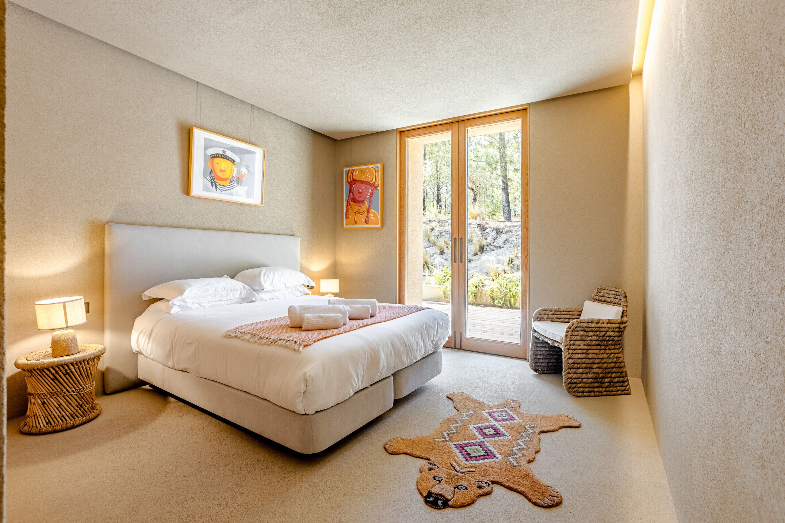3 bedrooms, bed sheets