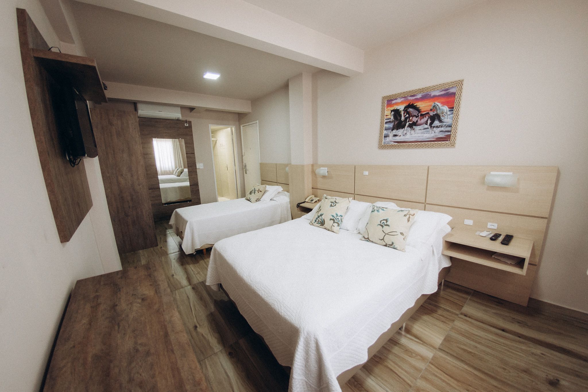 Standard Triple Room | Desk, laptop workspace, free WiFi