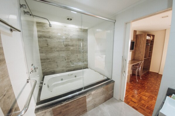 Deluxe Suite | Desk, laptop workspace, free WiFi - Salvatori Hotel (Telemaco Borba)
