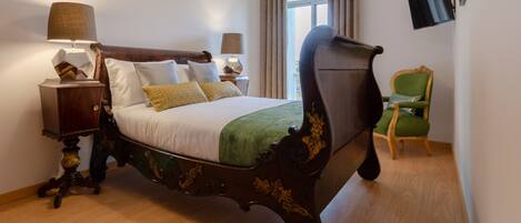 2 bedrooms, bed sheets