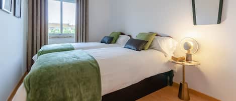 2 bedrooms, bed sheets