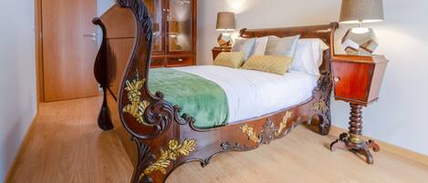 2 多间卧室、床单