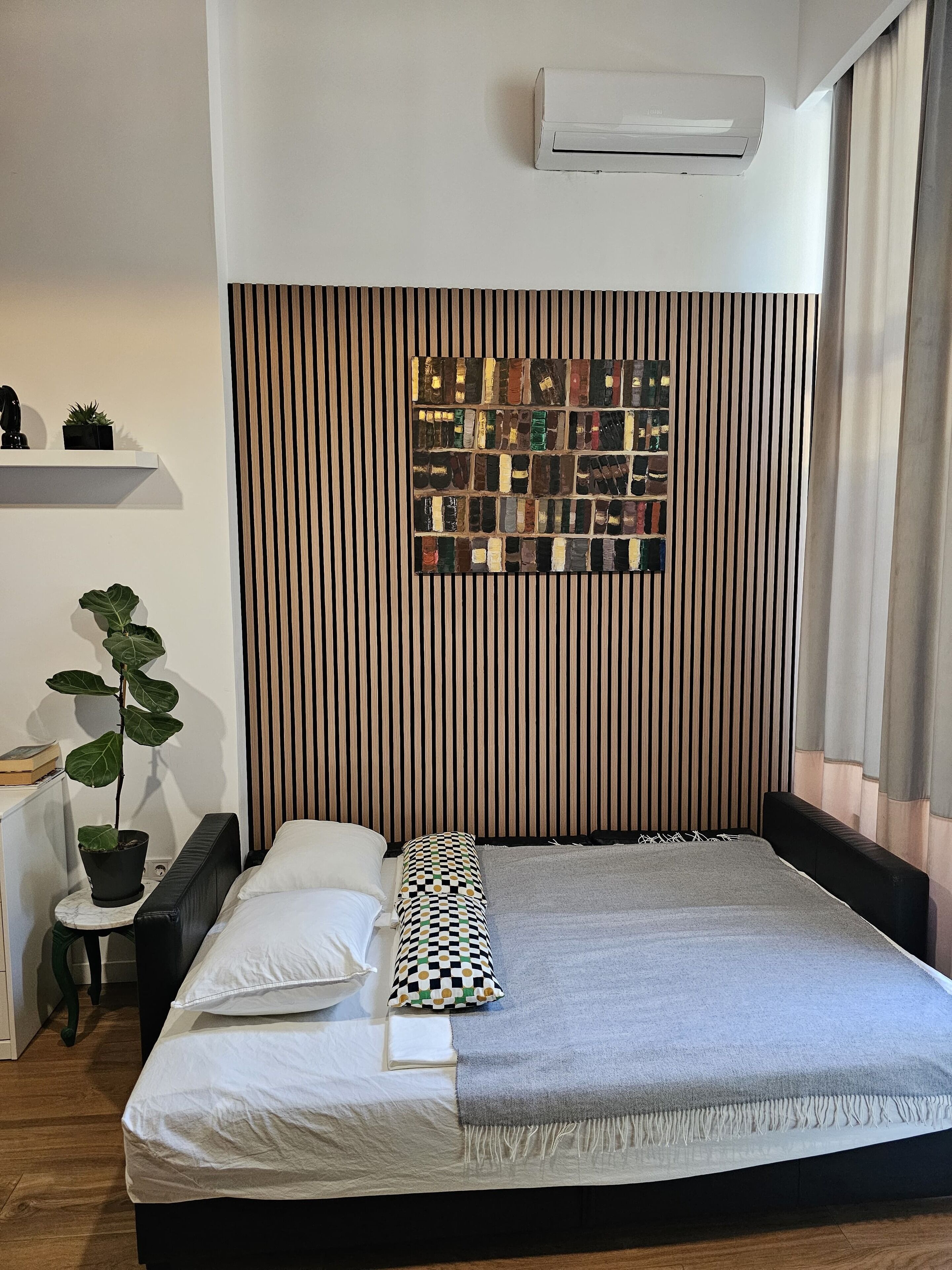 Familie appartement, niet-roken | Woonruimte | Een 50-inch smart-tv met digitale zenders, Netflix en streamingdiensten