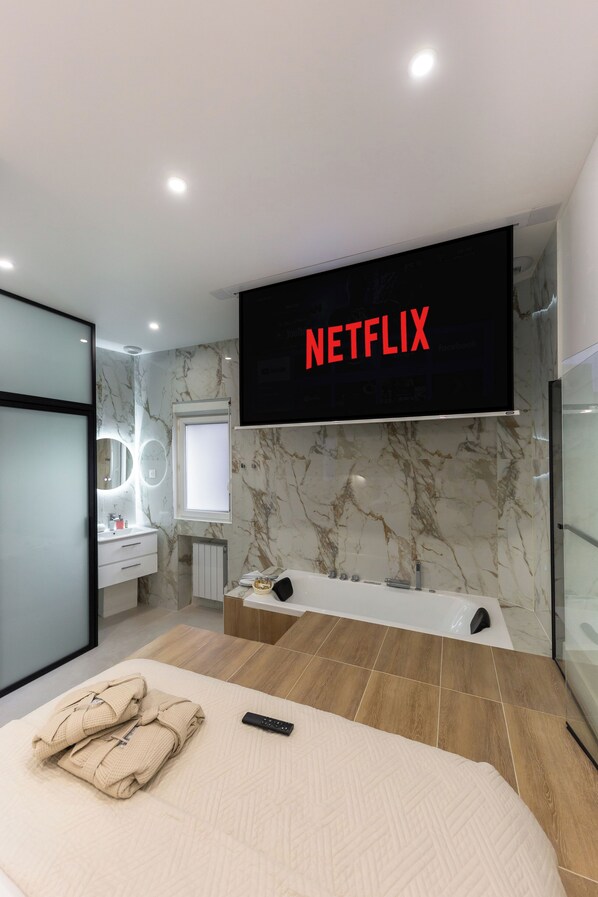 Spa - Cosy apartment with Jacuzzi 15min Champs Elysées (Clichy)