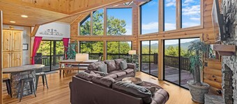 Five Seasons - Luxury Cabin Featuring a Pool Table, Hot Tub and Fire Pit
