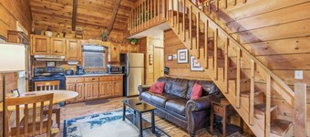 Amy's Creek 1 - Dog Friendly Cabin with Creekside Views and Covered Deck