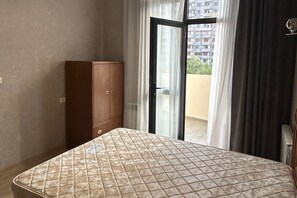 1 bedroom, iron/ironing board, free WiFi, bed sheets