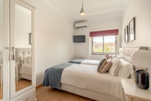 2 bedrooms, bed sheets