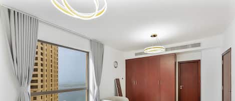 2 室のベッドルーム、セーフティボックス (室内)、アイロン / アイロン台、WiFi