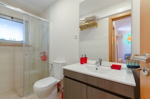 淋浴设施、毛巾