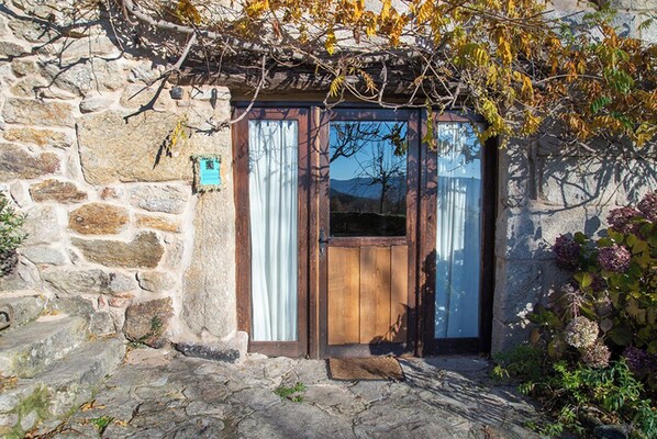 تفاصيل الفندق من الخارج