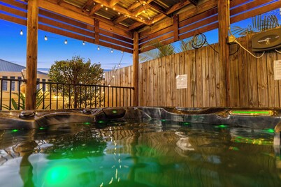 Trinity Oasis Spa, BBQ & Family Retreat