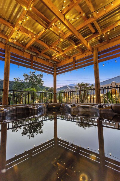 Family Spa Retreat with BBQ in Trinity Beach