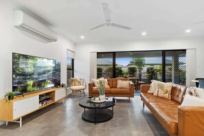 TV, offices