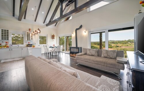 3 bedroom stunning home in Strigova