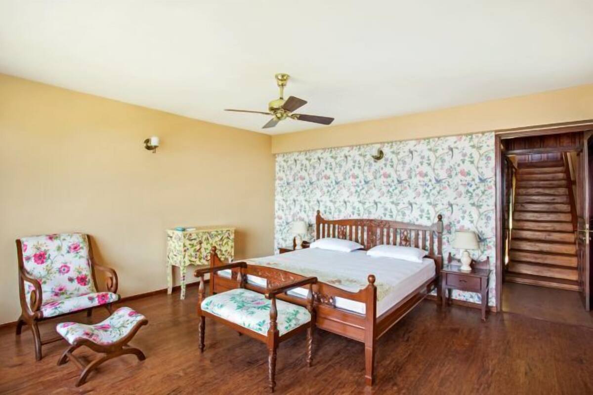 Vila luxo | Cofres nos quartos, Wi-Fi de cortesia, roupa de cama