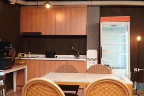 Dining - Kumho Ryokan for Female Travelers – Near Dongdaemun (Seoul)